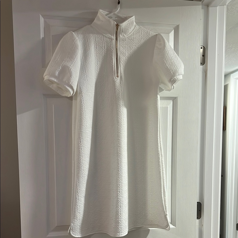 Women’s White Short Sleeve Zip-Front Dress NWOT